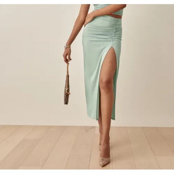 Reformation Skirt Small Dunne Knit Midi Sage Green Minimalist Quiet Luxury Chic - Picture 2 of 9